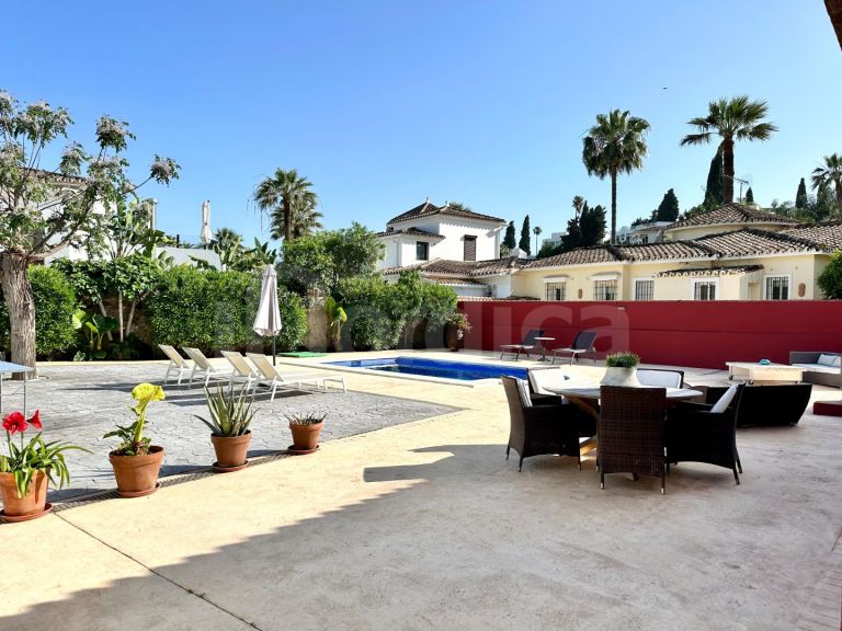 Villa zu verkaufen in