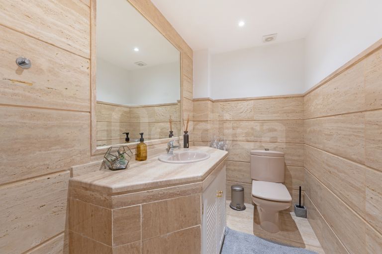 Luxury 3 bedroom apartment for sale