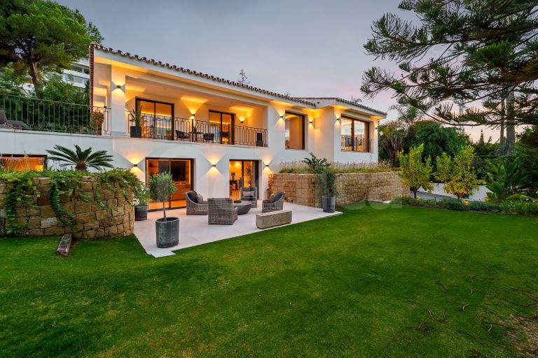 Contemporary stunning villa for sale