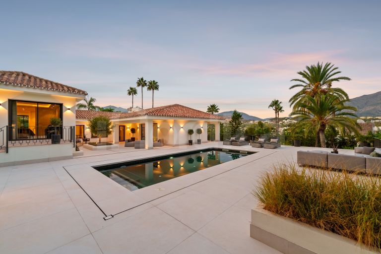 Contemporary stunning villa for sale