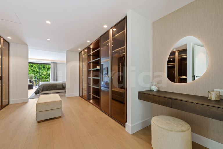 Contemporary stunning villa for sale