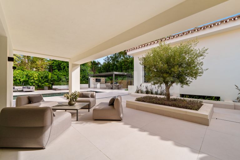 Contemporary stunning villa for sale