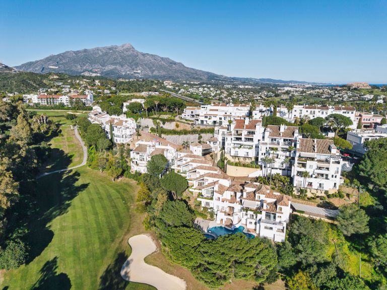 Renovated apartment in exclusive residential area