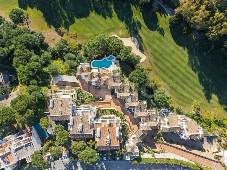 Renovated apartment in exclusive residential area