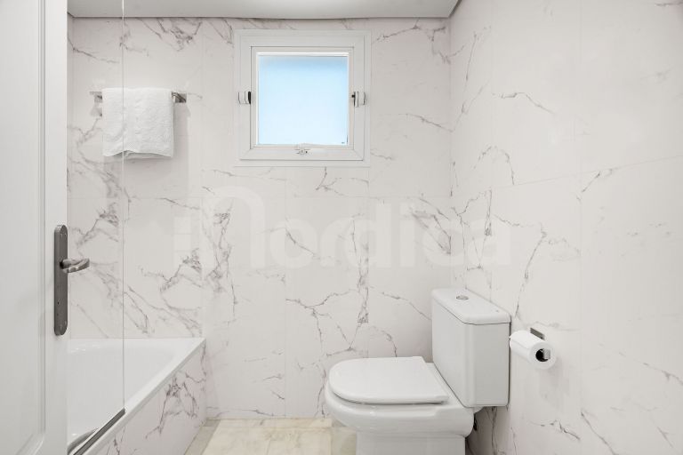 Renovated apartment in exclusive residential area