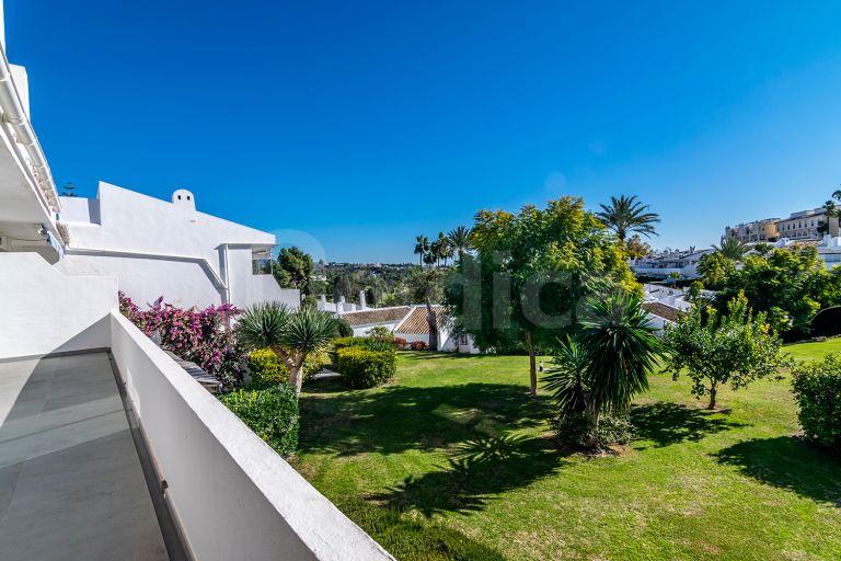 Penthouse for sale in Los Dragos