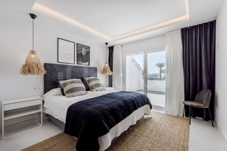 Penthouse for sale in Los Dragos