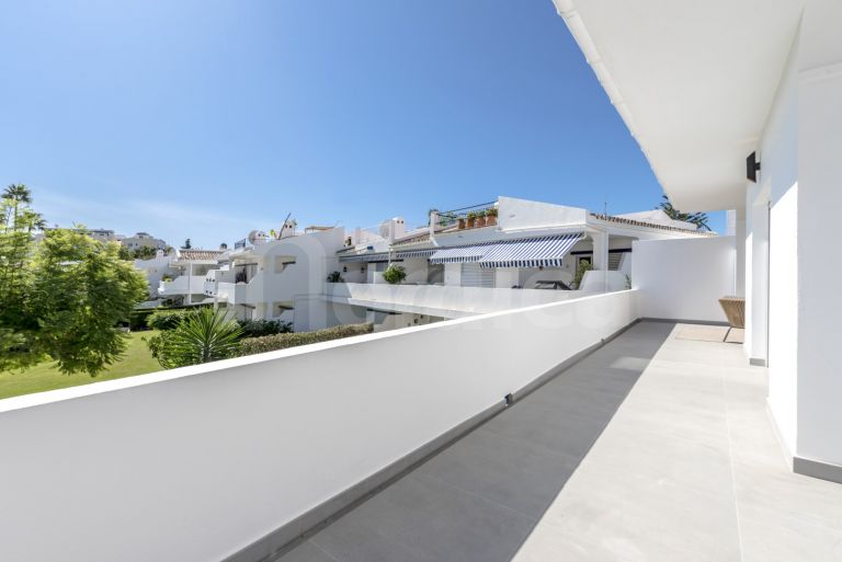 Penthouse for sale in Los Dragos