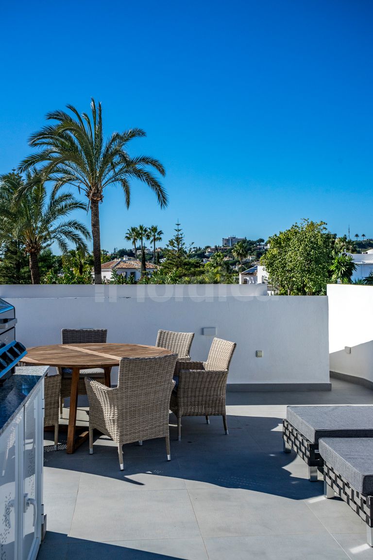 Penthouse for sale in Los Dragos