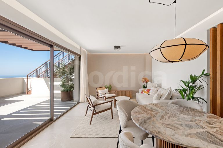 Tvåvånings takvåning till salu i Almazara Hills