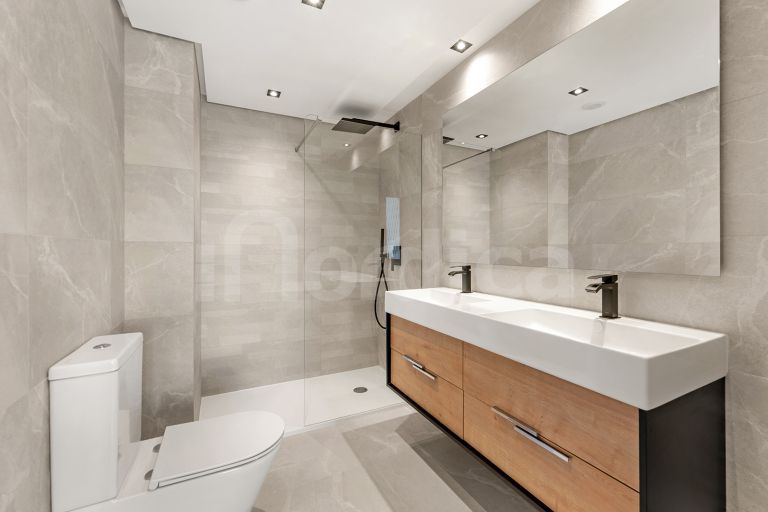 Tvåvånings takvåning till salu i Almazara Hills