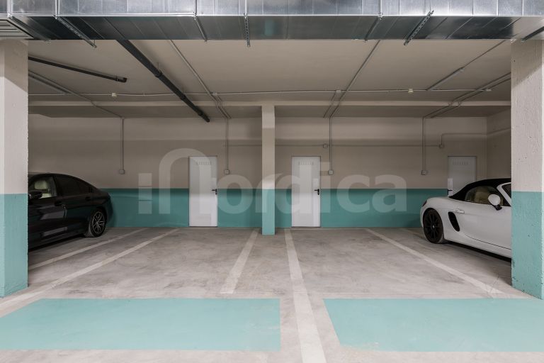 Tvåvånings takvåning till salu i Almazara Hills