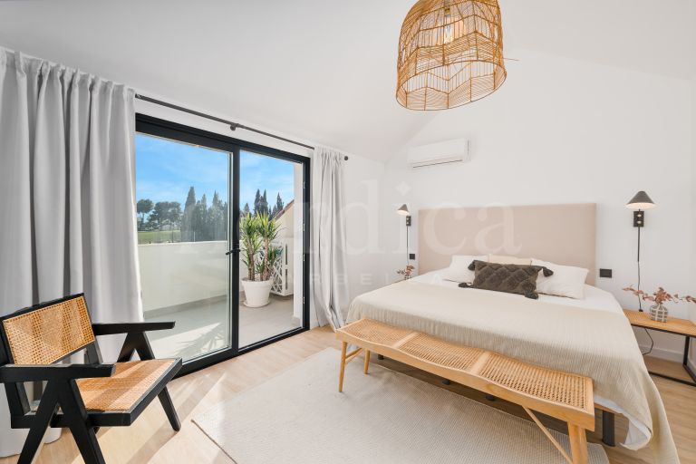 Maison de Ville a vendre à Los Pinos de Aloha