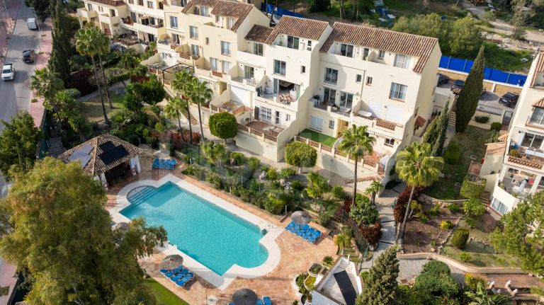 Reihenhaus zu verkaufen in Los Pinos de Aloha