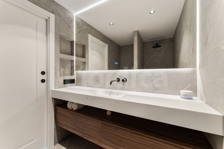 Duplex-Wohnung zu verkaufen in Las Colinas de Marbella