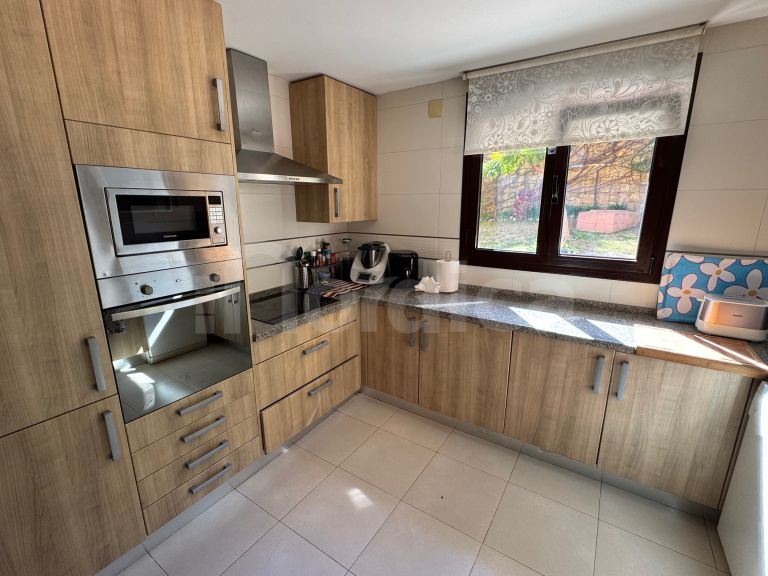 Radhus till salu i Azata Golf