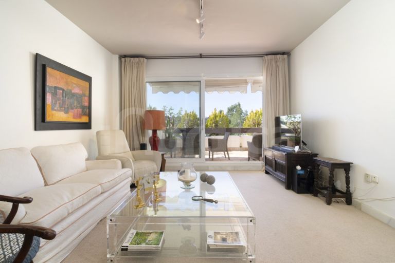 Apartamento en venta en Aloha Mirasierra