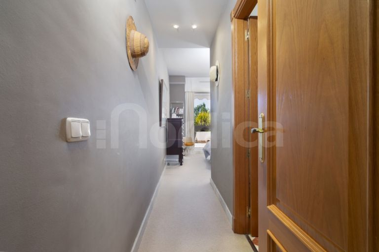 Apartamento en venta en Aloha Mirasierra