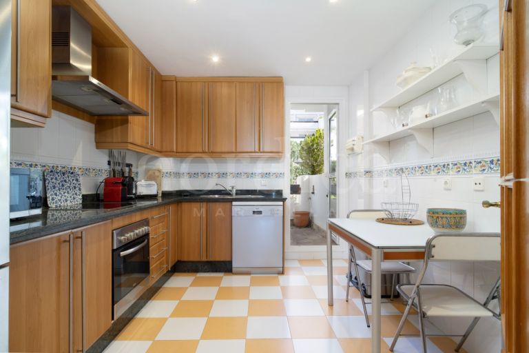 Wohnung zu verkaufen in Aloha Mirasierra
