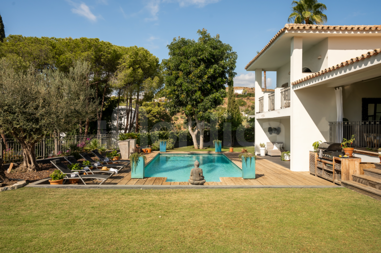 Villa for sale in Paraiso Alto