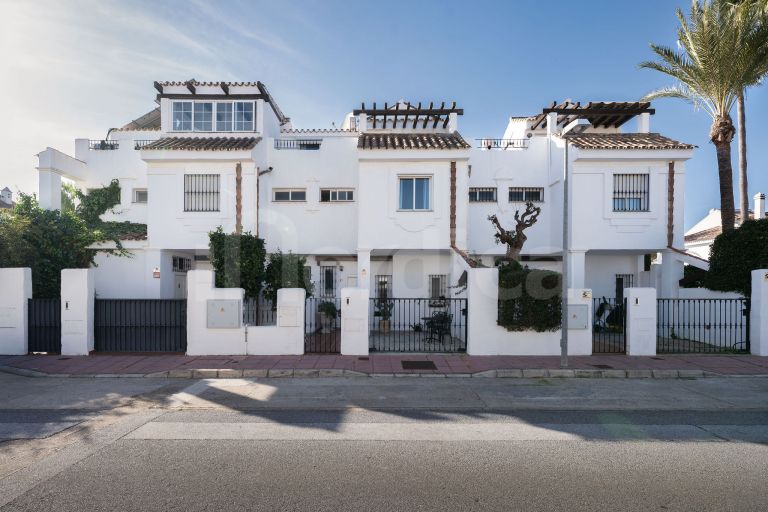 Town House for sale in Los Naranjos de Marbella