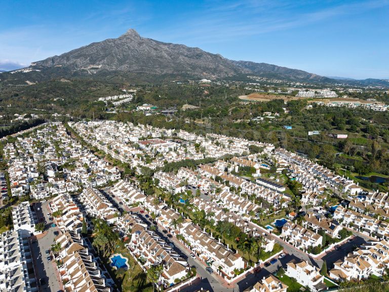 Reihenhaus zu verkaufen in Los Naranjos de Marbella