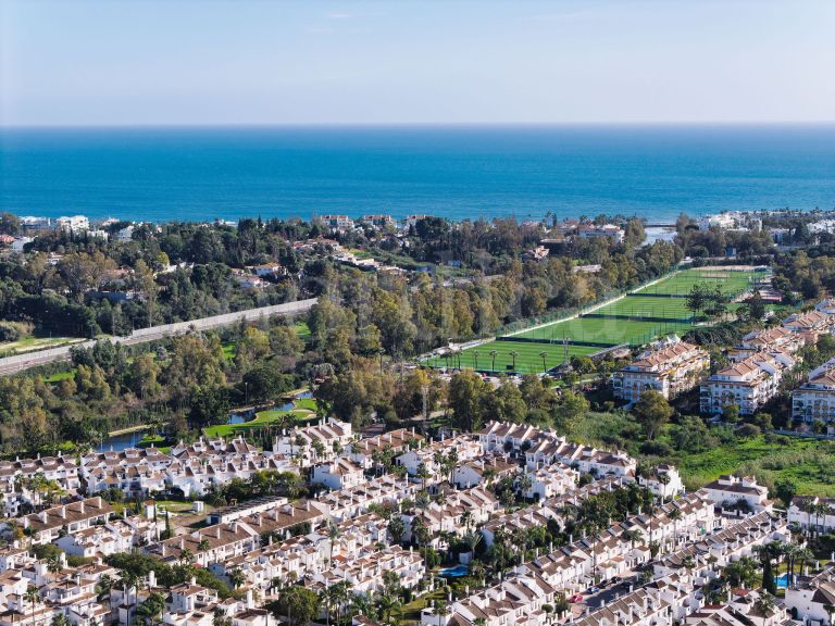 Reihenhaus zu verkaufen in Los Naranjos de Marbella