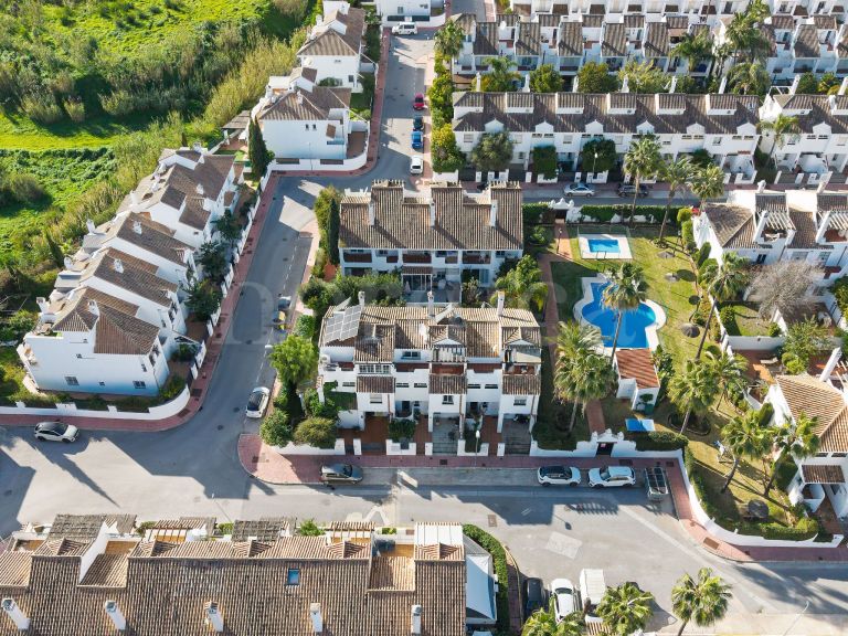 Reihenhaus zu verkaufen in Los Naranjos de Marbella