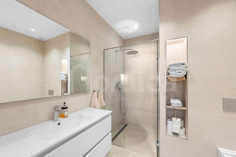 Wohnung zu verkaufen in Royal Gardens