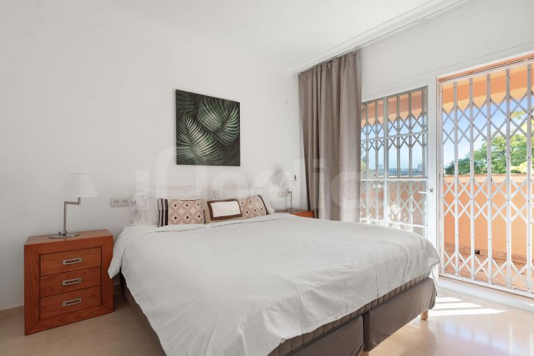 Ground Floor Duplex for sale in Andalucia Alta