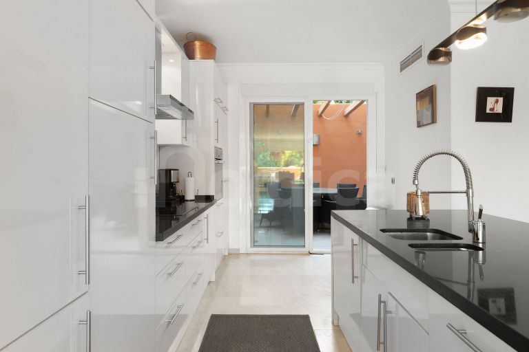 Ground Floor Duplex for sale in Andalucia Alta