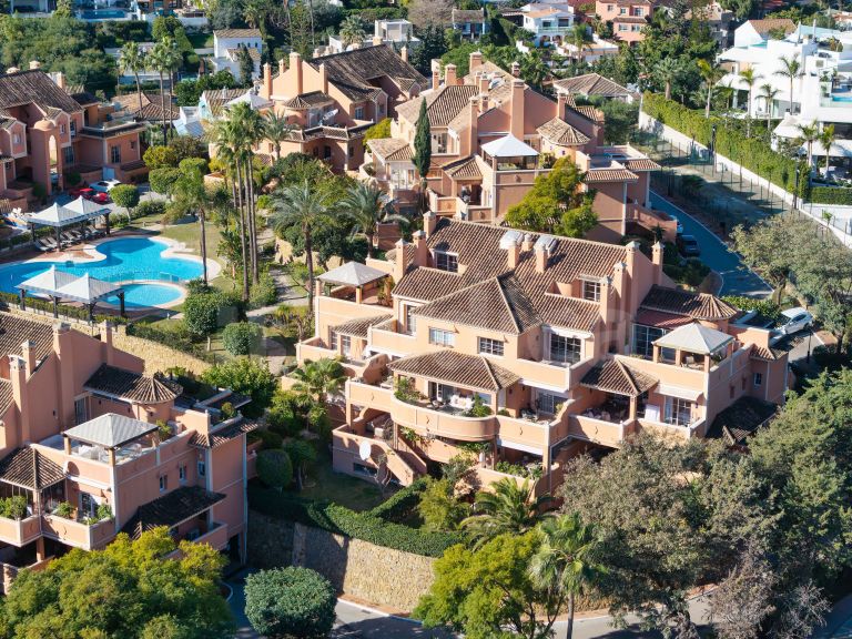 Ground Floor Duplex for sale in Andalucia Alta