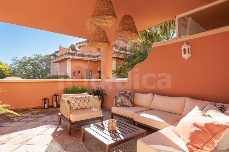 Ground Floor Duplex for sale in Andalucia Alta