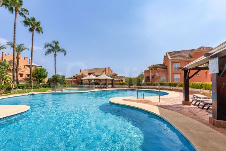 Ground Floor Duplex for sale in Andalucia Alta