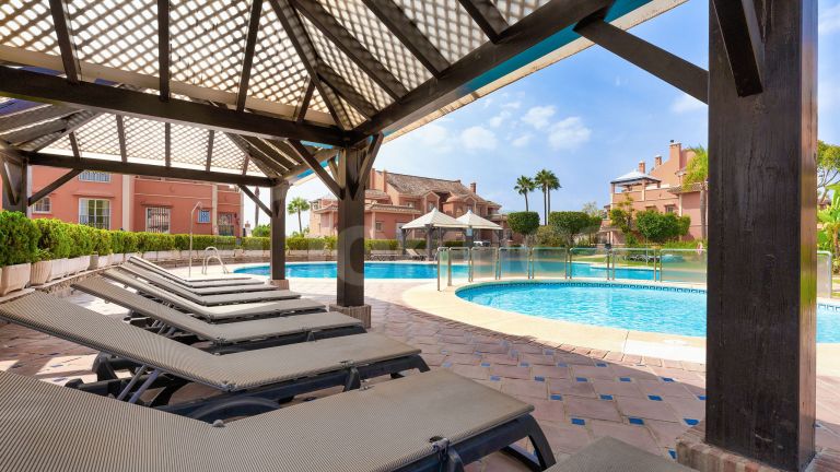 Ground Floor Duplex for sale in Andalucia Alta