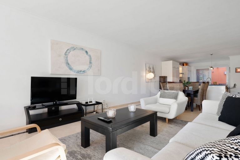 Ground Floor Duplex for sale in Andalucia Alta