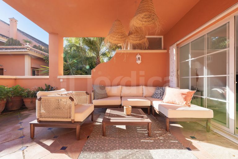 Ground Floor Duplex for sale in Andalucia Alta