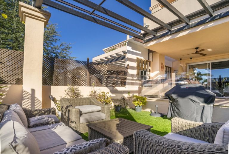 Ground Floor Apartment for sale in Albatross Hill