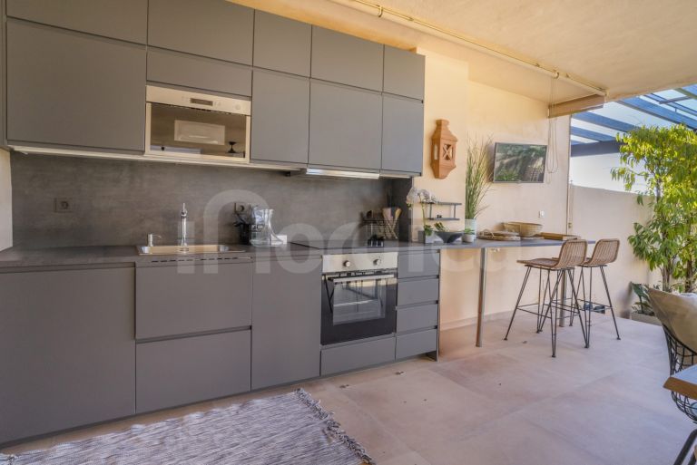 Ground Floor Apartment for sale in Albatross Hill