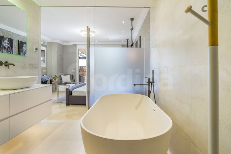 Ground Floor Apartment for sale in Albatross Hill