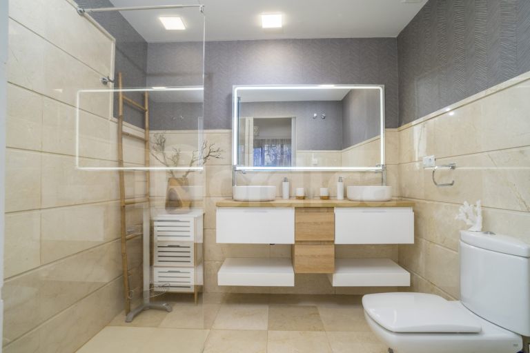 Ground Floor Apartment for sale in Albatross Hill