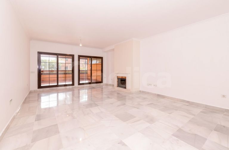 Lägenhet till salu i Hacienda del Sol