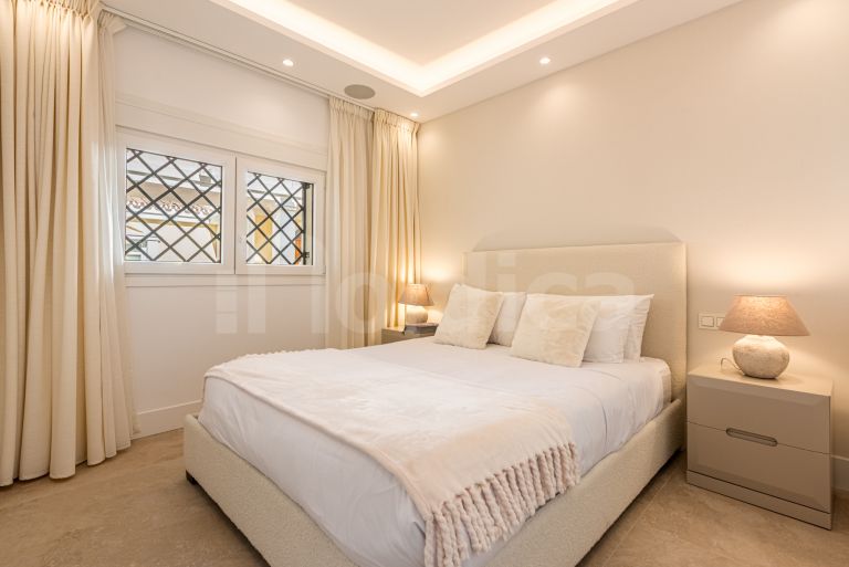 Town House for sale in Aloha Gardens