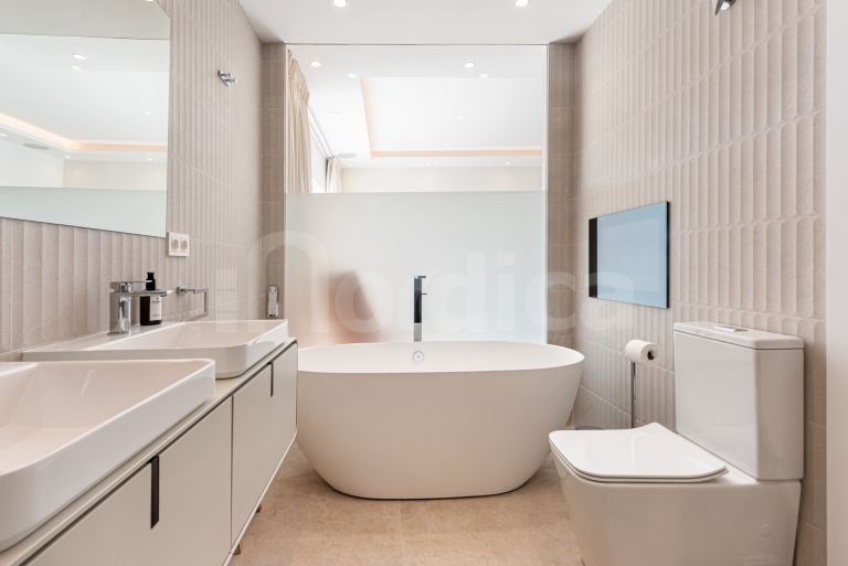 Town House for sale in Aloha Gardens