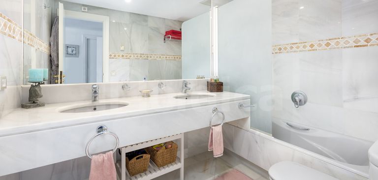 Atico Duplex en venta en Los Granados Golf