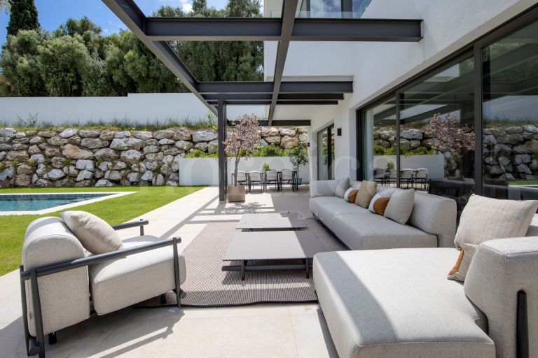 Villa neuve moderne clé en main orientée plein sud