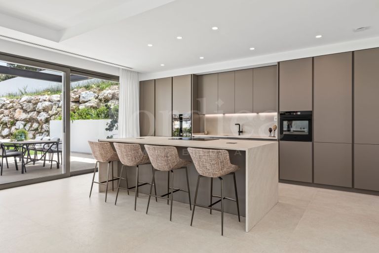 Villa neuve moderne clé en main orientée plein sud
