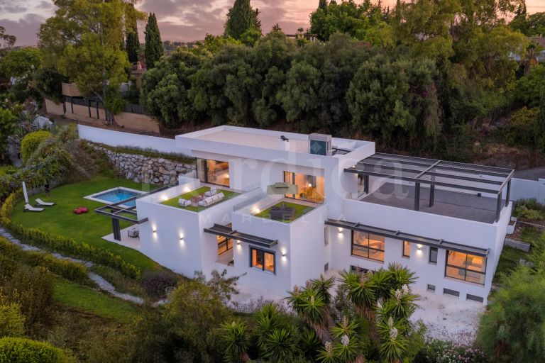 Villa neuve moderne clé en main orientée plein sud