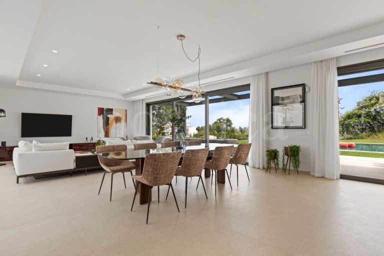 Villa neuve moderne clé en main orientée plein sud