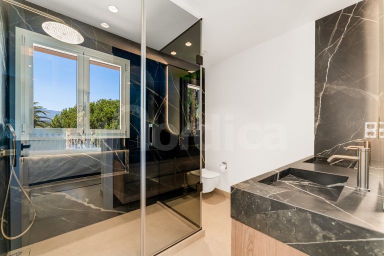 Radhus till salu i El Velerin